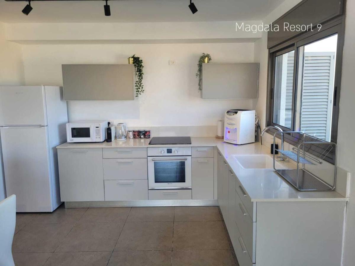 Yalarent Magdala Resort- Luxury Suites With Pool Or Jacuzzi With Sea View Migdal Buitenkant foto