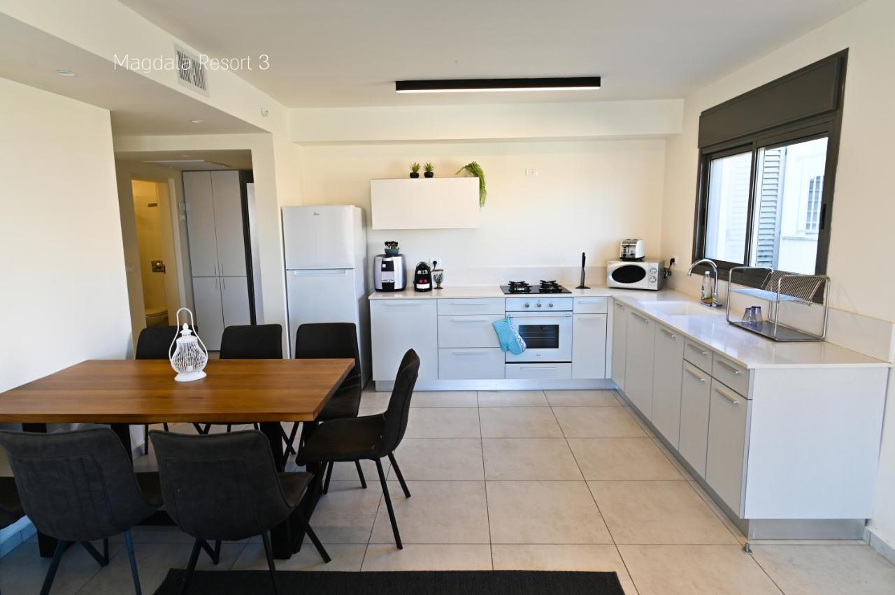 Yalarent Magdala Resort- Luxury Suites With Pool Or Jacuzzi With Sea View Migdal Buitenkant foto